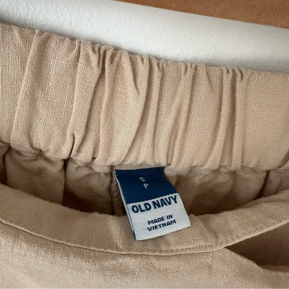 Old Navy Tan Skort with Wrap-Front Design - Picture 4 of 6